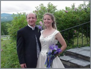 wedding2a.jpg (23154 bytes)