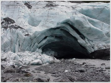 glacier1.jpg (31878 bytes)